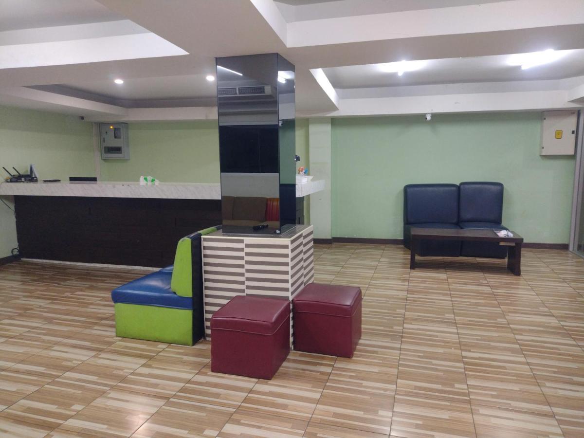Friendly Hostel - DMK Airport Bangkok Exterior photo